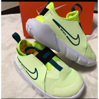 ナイキ(NIKE)のナイキ　キッズスニーカー　16cm  タグ付き新品　黄色　イエロー (スニーカー)