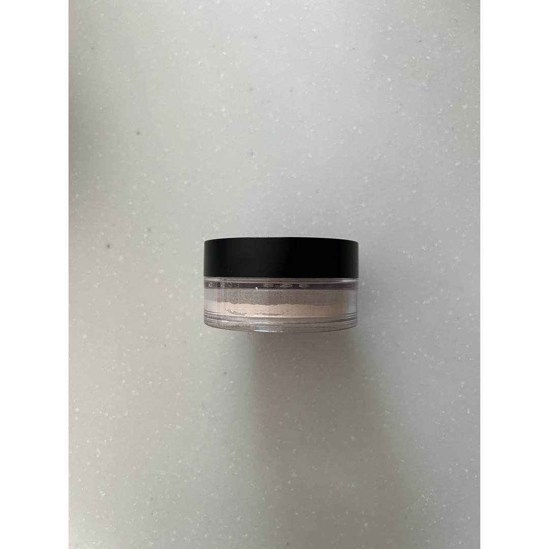 bareMinerals(ベアミネラル)の【未使用】ベアミネラル ミネラルベール SPF25 フェイスパウダー コスメ/美容のベースメイク/化粧品(フェイスパウダー)の商品写真