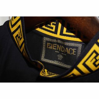 ◆芸能人着用・未使用◆FENDI フェンダーチェ ブラック XS 完売品