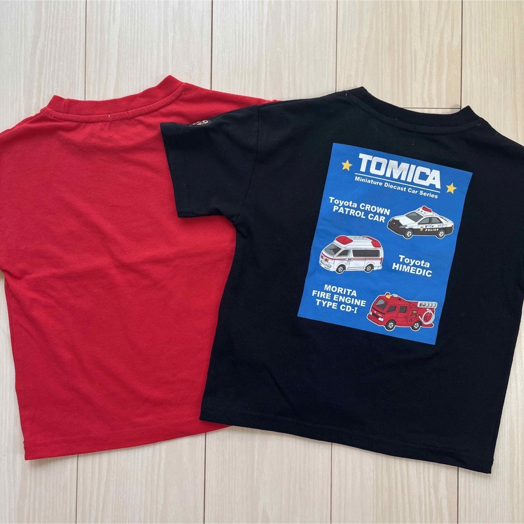 Takara Tomy(タカラトミー)の【トミカ】赤☆黒 救急車 消防車 パトカー Tシャツ 2点セット 110 キッズ/ベビー/マタニティのキッズ服男の子用(90cm~)(Tシャツ/カットソー)の商品写真