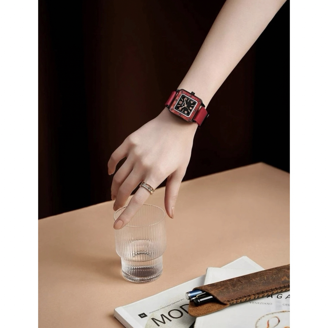 クォーツ腕時計 レディース腕時計 赤 レディースのファッション小物(腕時計)の商品写真