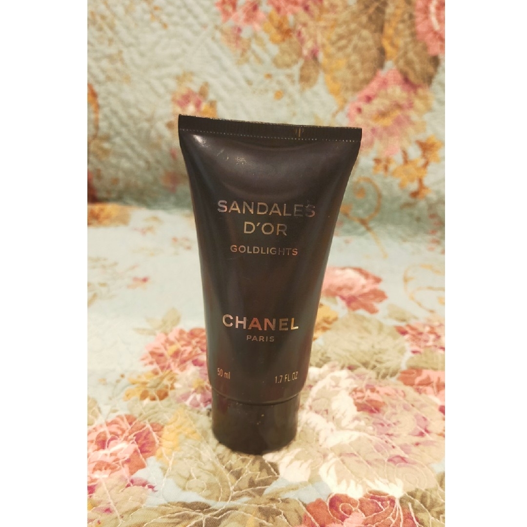 CHANEL(シャネル)の【限定】CHANEL  シャネル サンダル ドール コスメ/美容のボディケア(その他)の商品写真