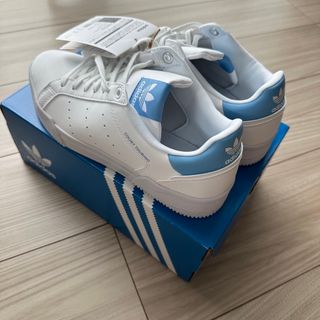 アディダス(adidas)のadidas アディダス コート Tourino スニーカー(スニーカー)