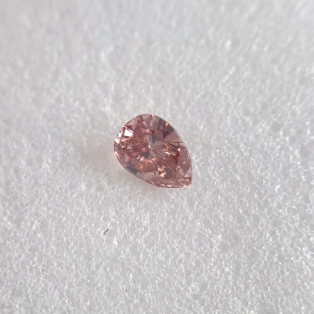 0.051ct VS-2 天然ピンクダイヤモンドFANCY DEEP PINK