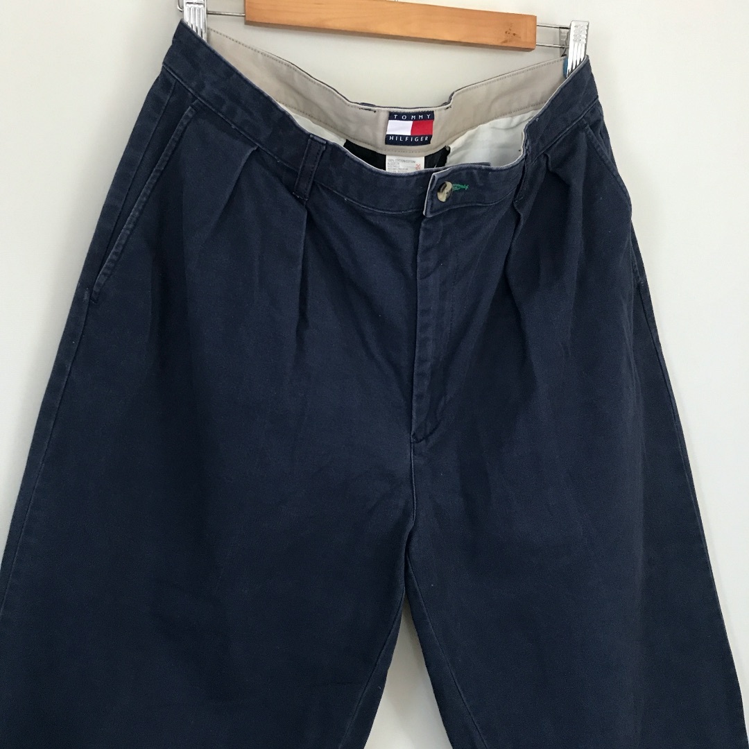 TOMMY HILFIGER(トミーヒルフィガー)のトミーヒルフィガー★2インタック チノトラウザー★クラシック★w36/92cm メンズのパンツ(チノパン)の商品写真