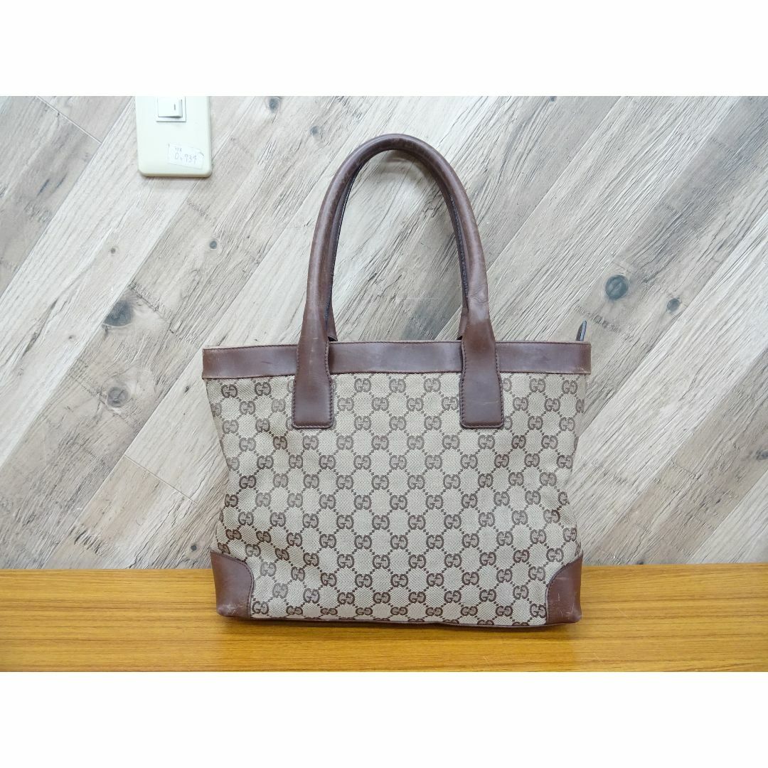 Gucci(グッチ)のK渋011/ グッチ キャンバス レザー ハンドバッグ GG レディースのバッグ(ハンドバッグ)の商品写真