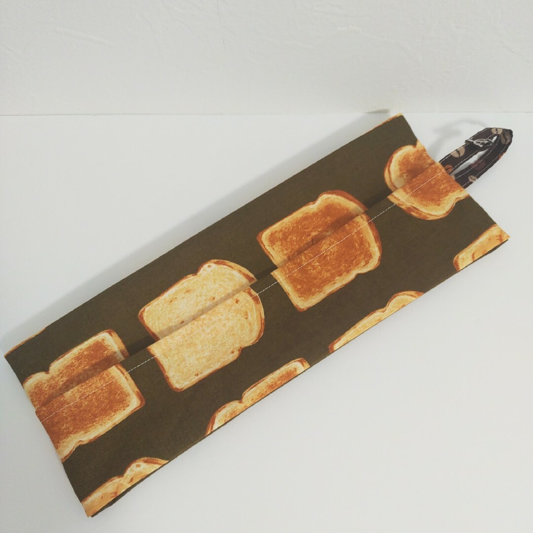 トースト☆  ボックスティッシュカバー(壁掛け) ハンドメイド ハンドメイドのインテリア/家具(インテリア雑貨)の商品写真