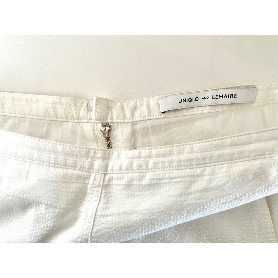 LEMAIRE(ルメール)のUNIQLO Leamire 洗える シアサッカーフレアスカート ホワイトW70 レディースのスカート(ロングスカート)の商品写真