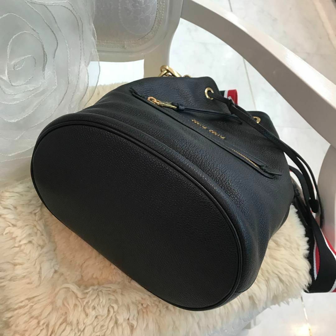 ★美品★miumiu　ショルダーバッグ　巾着　2WAY　レザー　黒　トリコロール