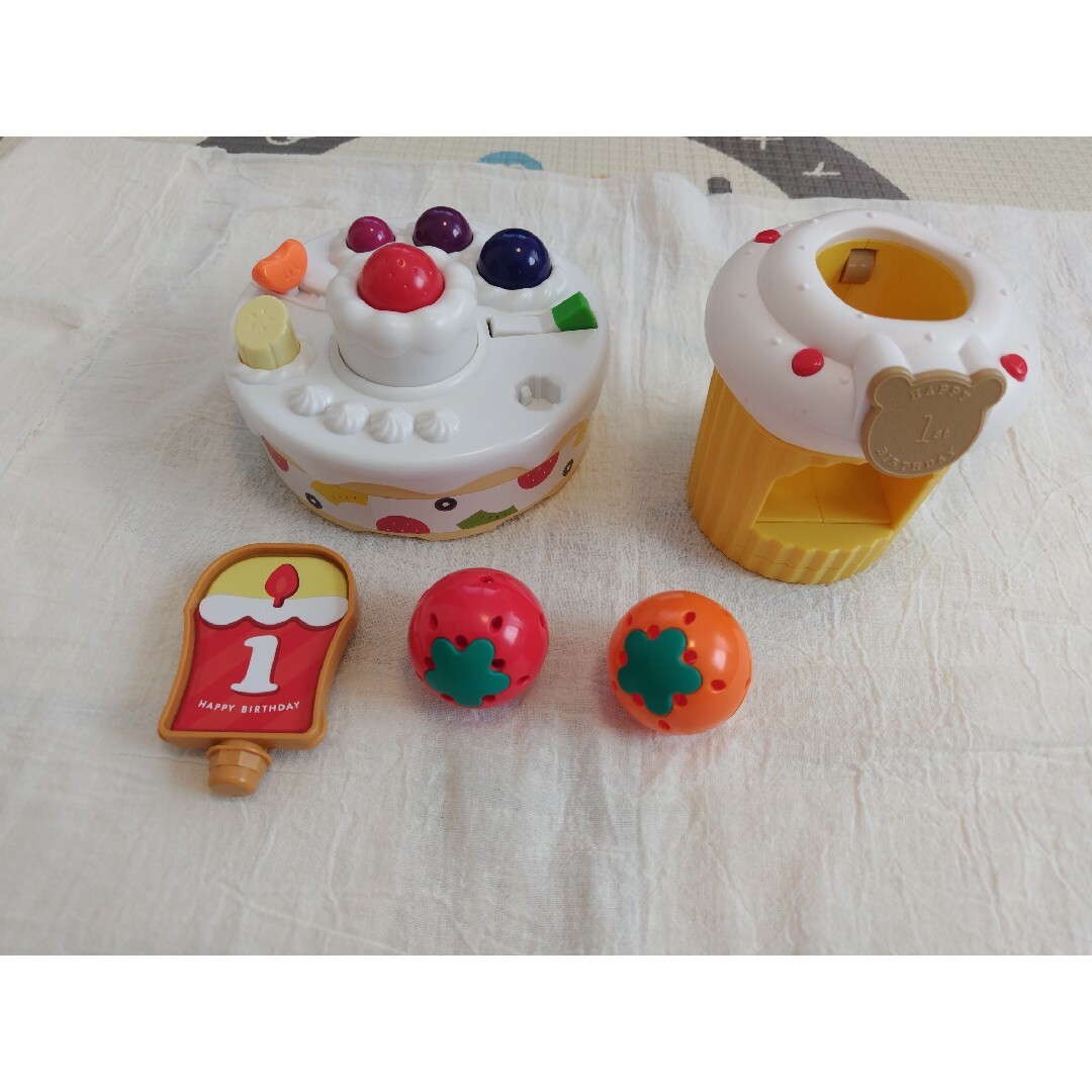 Benesse(ベネッセ)のこどもちゃれんじ　ケーキのおもちゃとボール キッズ/ベビー/マタニティのおもちゃ(知育玩具)の商品写真