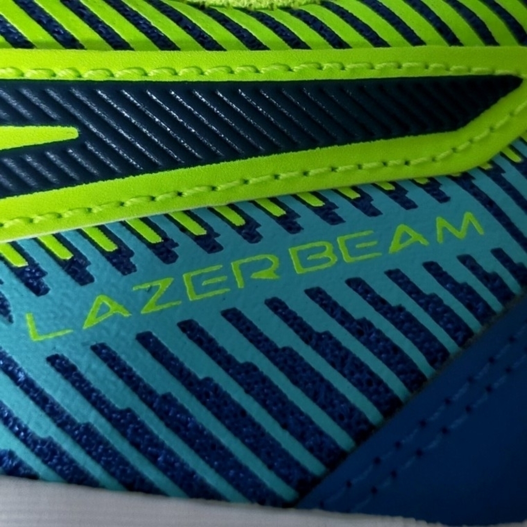 LAZERBEAM（ASICS）(レーザービーム)のアシックスasics レーザービームLAZERBEAM 22.5cm キッズ/ベビー/マタニティのキッズ靴/シューズ(15cm~)(スニーカー)の商品写真