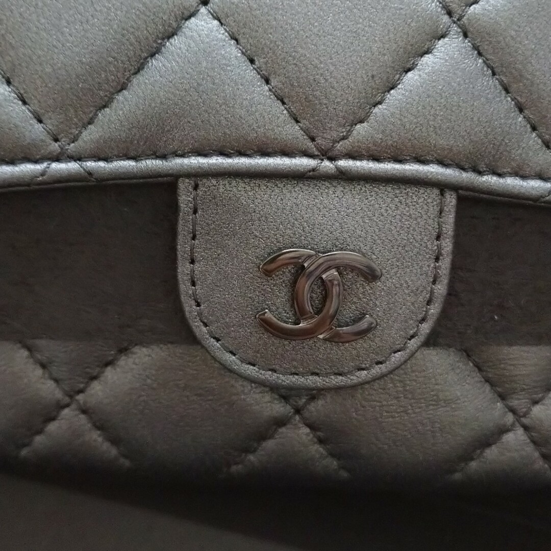 CHANEL(シャネル)の★専用★シャネル★CHANEL★ソーブラック★フラップフォンケース♪新品♪ レディースのバッグ(ショルダーバッグ)の商品写真