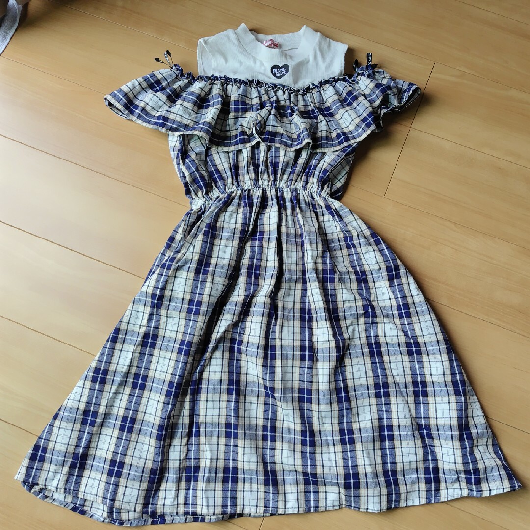 しまむら(シマムラ)のRicca ricca 　肩開き　ワンピース　150センチ　美品 キッズ/ベビー/マタニティのキッズ服女の子用(90cm~)(スカート)の商品写真