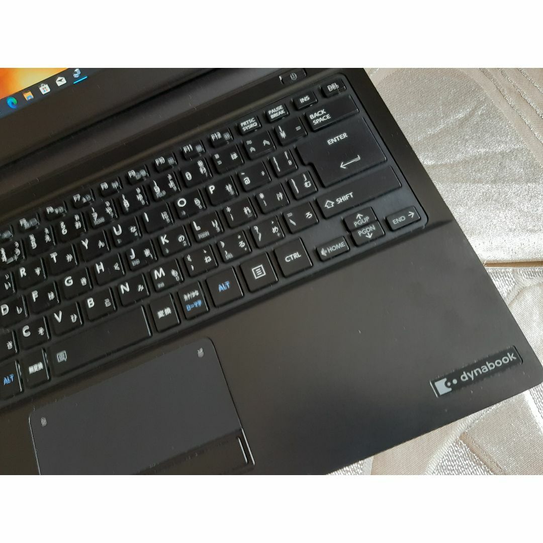 R73/B 東芝 i5 6300U 256GB/SSD 8G ノートパソコン-