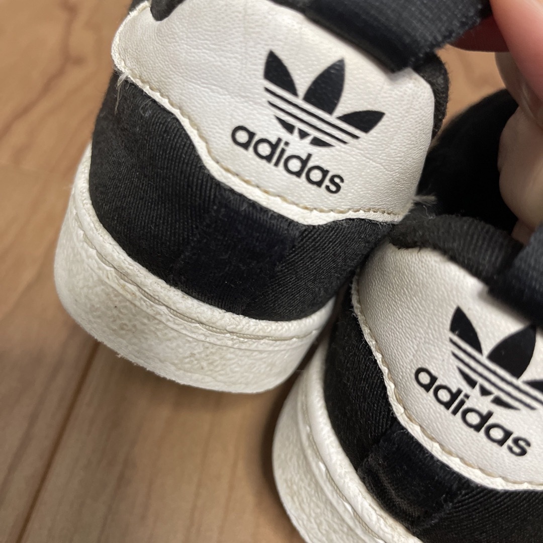 adidas(アディダス)のadidas キッズスニーカー　13cm キッズ/ベビー/マタニティのベビー靴/シューズ(~14cm)(スニーカー)の商品写真