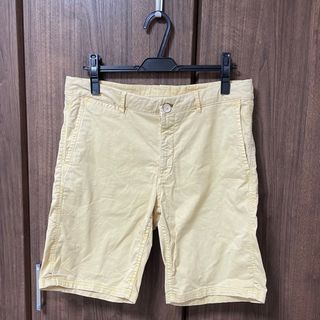 マンゴ(MANGO)のMANGO man ショートパンツ　ハーフパンツ　イエロー　32(ショートパンツ)