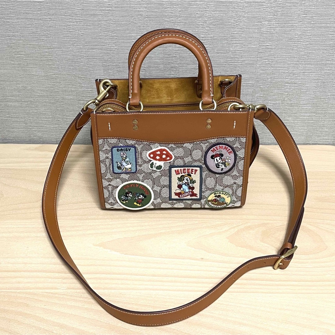 COACH(コーチ)の✨新品同様✨ コーチ×ディズニーコラボ ローグ25 シグネチャー 3wayバッグ レディースのバッグ(ショルダーバッグ)の商品写真