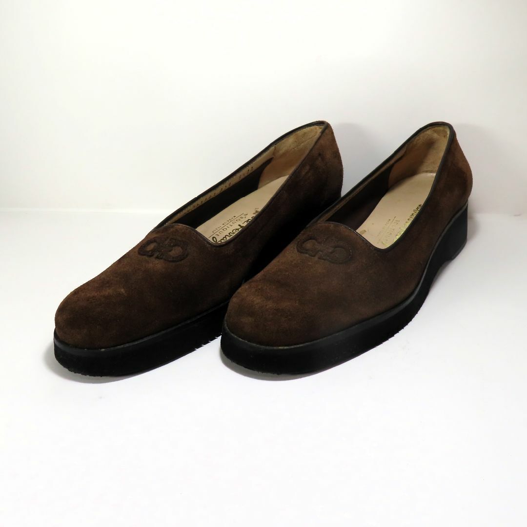 Salvatore Ferragamo(サルヴァトーレフェラガモ)のサルヴァトーレ フェラガモ 6.5 23.5cm ブラウン スエード レディース レディースの靴/シューズ(ハイヒール/パンプス)の商品写真