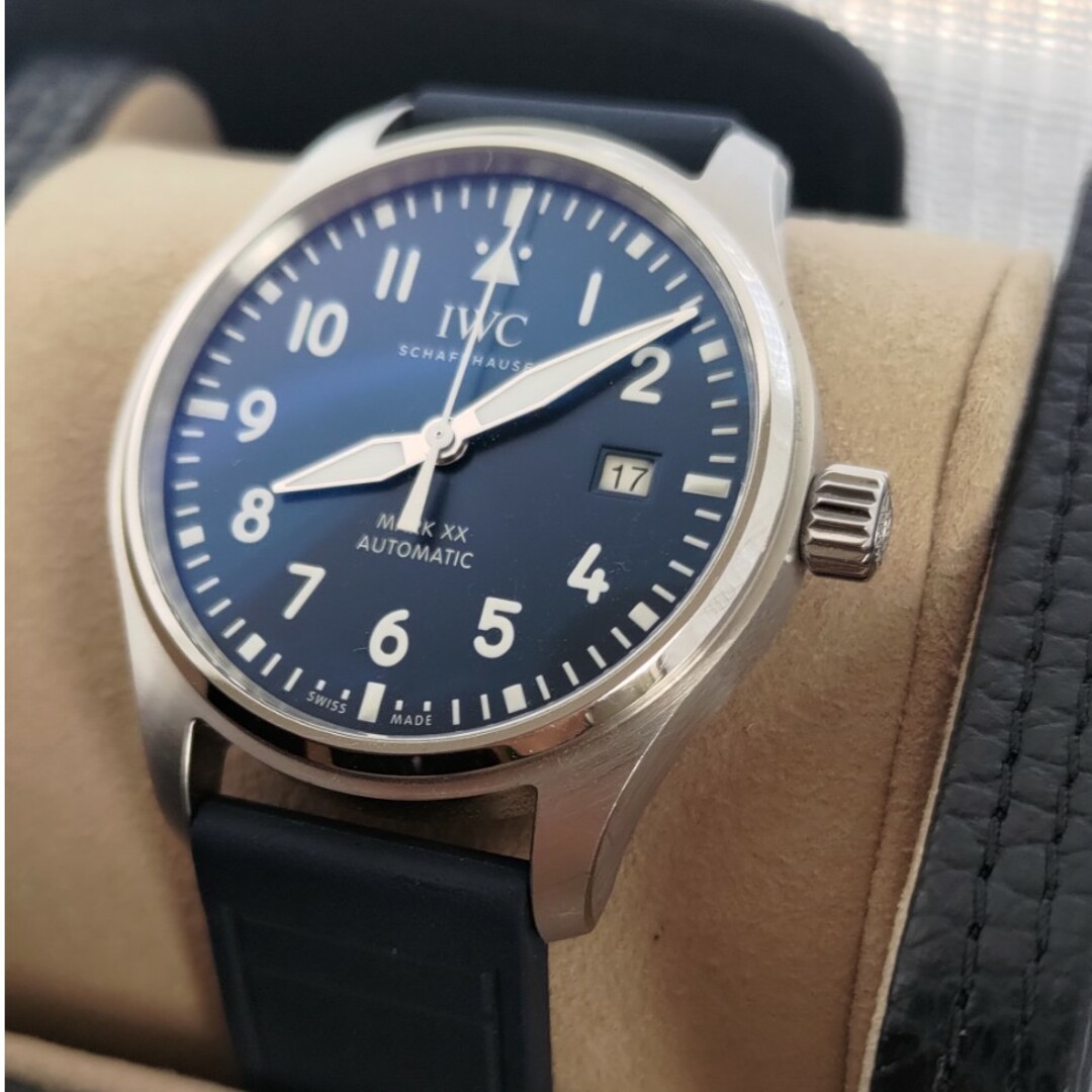 IWC(インターナショナルウォッチカンパニー)のIWC パイロットウォッチ マーク20 ブルーラバーストラップ付 メンズの時計(腕時計(アナログ))の商品写真