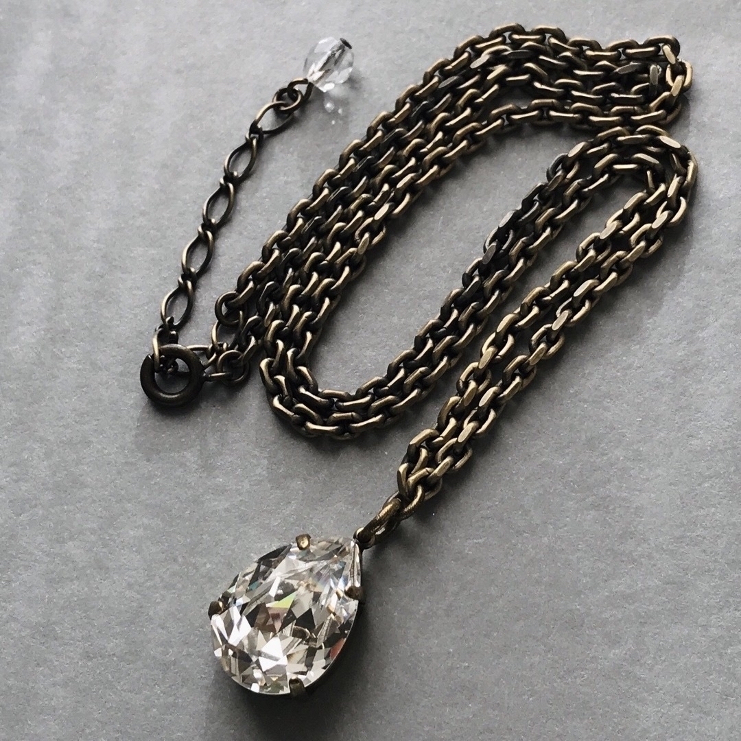 金古美 枠付き グラスストーン ロングネックレス アンティーク 宝石質 ハンドメイドのアクセサリー(ネックレス)の商品写真