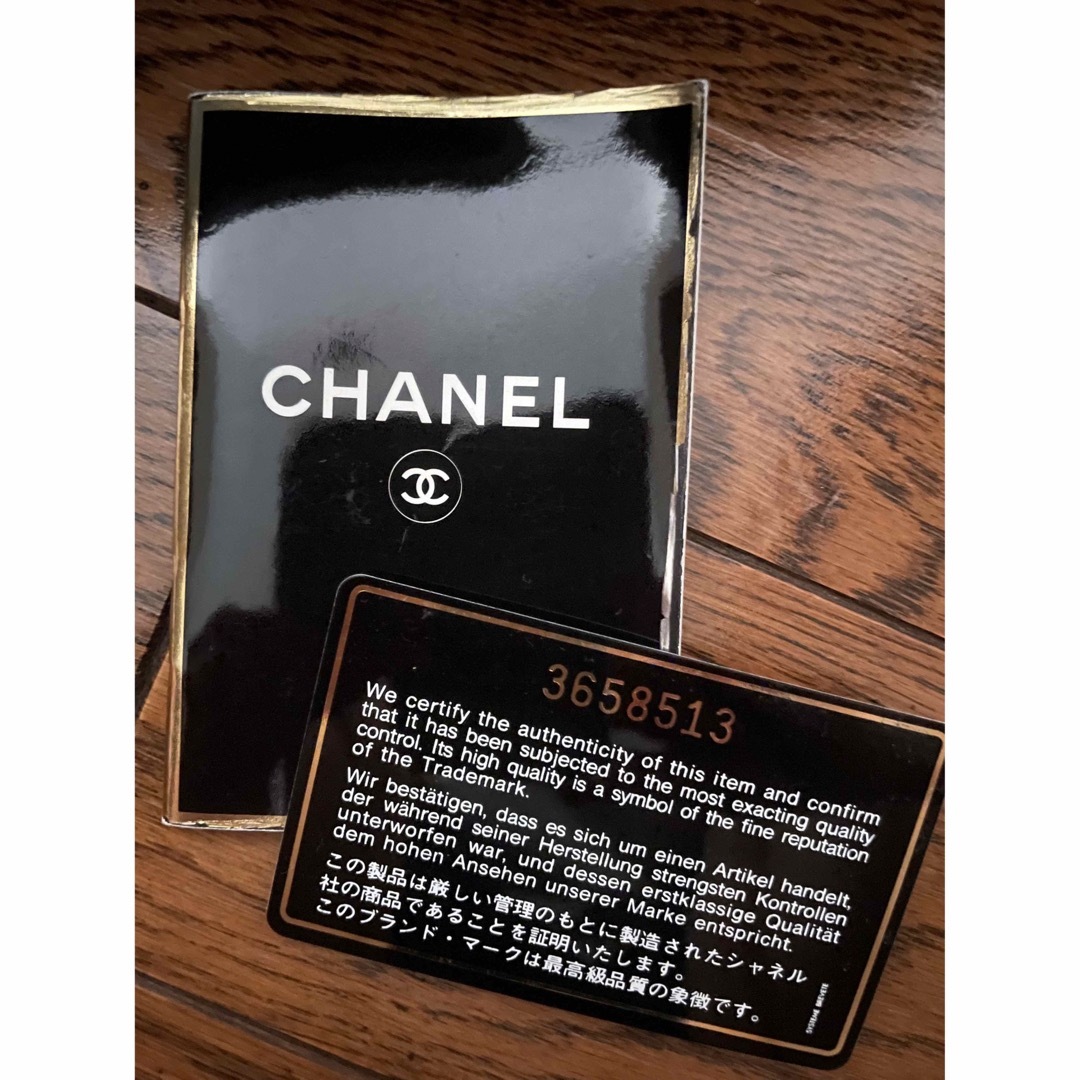 CHANEL(シャネル)のシャネルCHANEL  トートバッグ  レザーベルト　黒　ブラック　本革　正規品 レディースのバッグ(トートバッグ)の商品写真