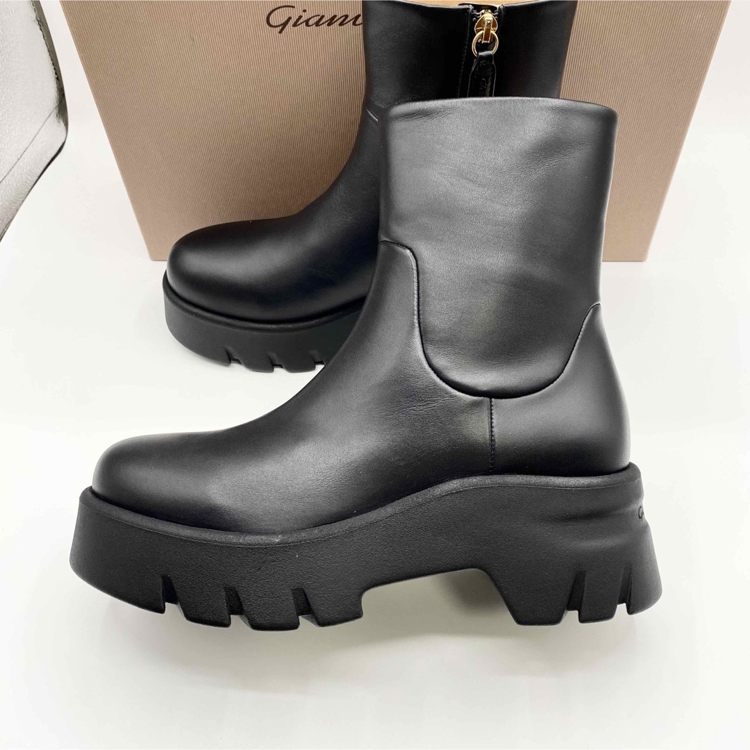 Gianvito Rossi(ジャンヴィットロッシ)の新品未使用！送料込み★Gianvito Rossi★MONTEY ブーツ レディースの靴/シューズ(ブーツ)の商品写真