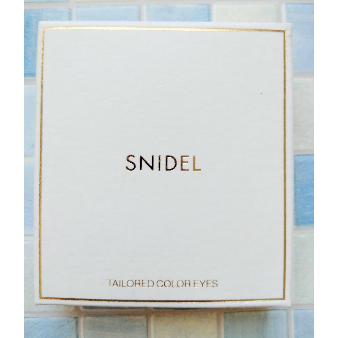 SNIDEL(スナイデル)のSNIDEL BEAUTY スナイデル テイラード カラー アイズ 01　アイシ コスメ/美容のベースメイク/化粧品(アイシャドウ)の商品写真