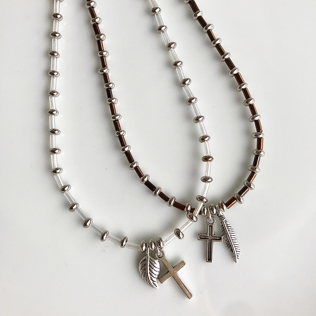 beads necklace＊cross×brown ハンドメイドのアクセサリー(ネックレス)の商品写真