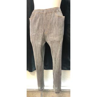 プリーツプリーズイッセイミヤケ(PLEATS PLEASE ISSEY MIYAKE)のイッセイミヤケ　プリーツプリーズ　プリーツ　パンツ　18670819(カジュアルパンツ)