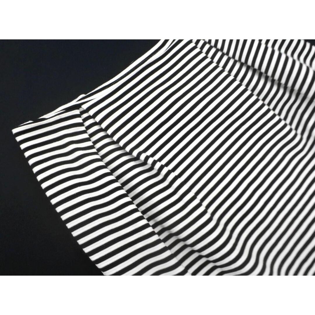 Khaju(カージュ)のKhaju カージュ ボーダー タイト スカート 白ｘ黒 ■■ レディース レディースのスカート(ミニスカート)の商品写真