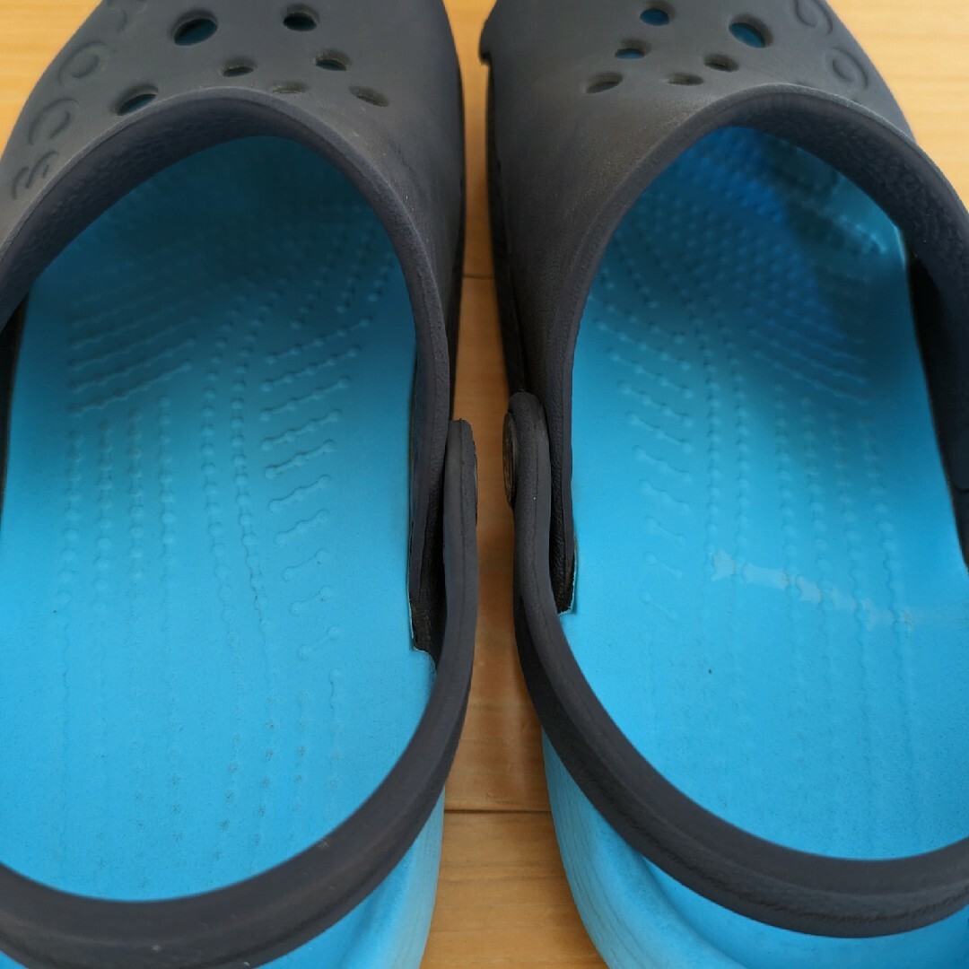 crocs(クロックス)の★クロックス★ J1 19cm 子供用サンダル　スリッポン　履物　ビーサン キッズ/ベビー/マタニティのキッズ靴/シューズ(15cm~)(サンダル)の商品写真