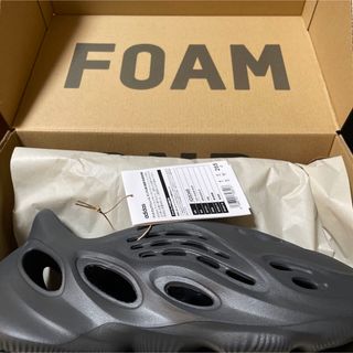 イージー(YEEZY（adidas）)のYZY FOAM RNR CARBON 26.5(サンダル)