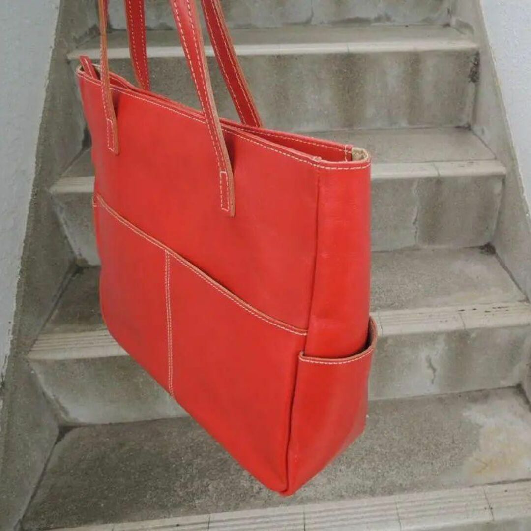 新品 送料込☆牛革 19800円 トートバッグ☆A4ラクラク☆オーソドックス