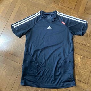 アディダス(adidas)のアディダスTシャツ(Tシャツ(半袖/袖なし))