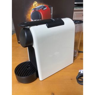 【新着商品】ネスプレッソ カプセル式コーヒーメーカー エッセンサ ミニ ルビーレ