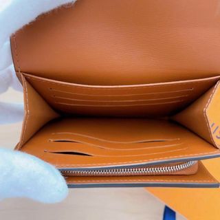 LOUIS VUITTON - ルイヴィトン M68671 マヒナ ポルトフォイユ イリス