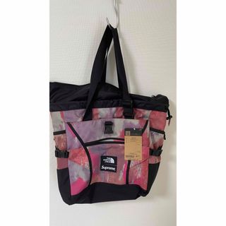 Supreme × The North Face アドベンチャートートバッグ