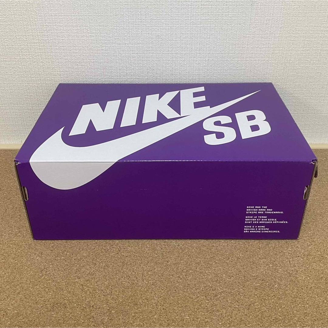 NIKE(ナイキ)のNIKE ナイキ　SB ダンク ロー　アドビ　28.5cm ピンク 当日発送 メンズの靴/シューズ(スニーカー)の商品写真