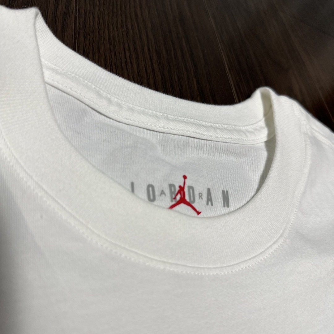 Jordan Brand（NIKE）(ジョーダン)の【新品】NIKE JORDAN Tシャツ 新品タグ付き メンズのトップス(Tシャツ/カットソー(半袖/袖なし))の商品写真