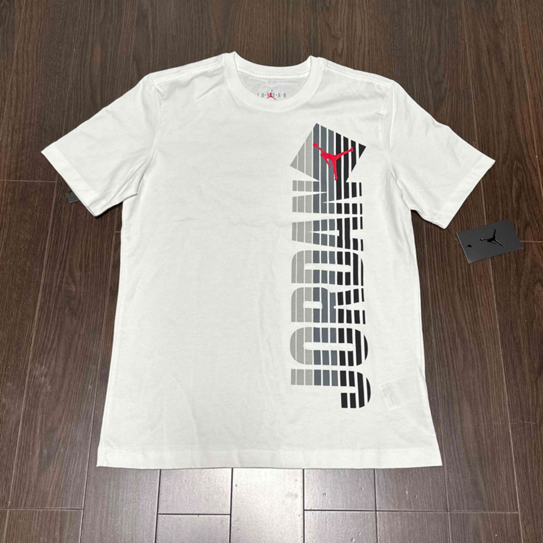 Jordan Brand（NIKE）(ジョーダン)の【新品】NIKE JORDAN Tシャツ 新品タグ付き メンズのトップス(Tシャツ/カットソー(半袖/袖なし))の商品写真