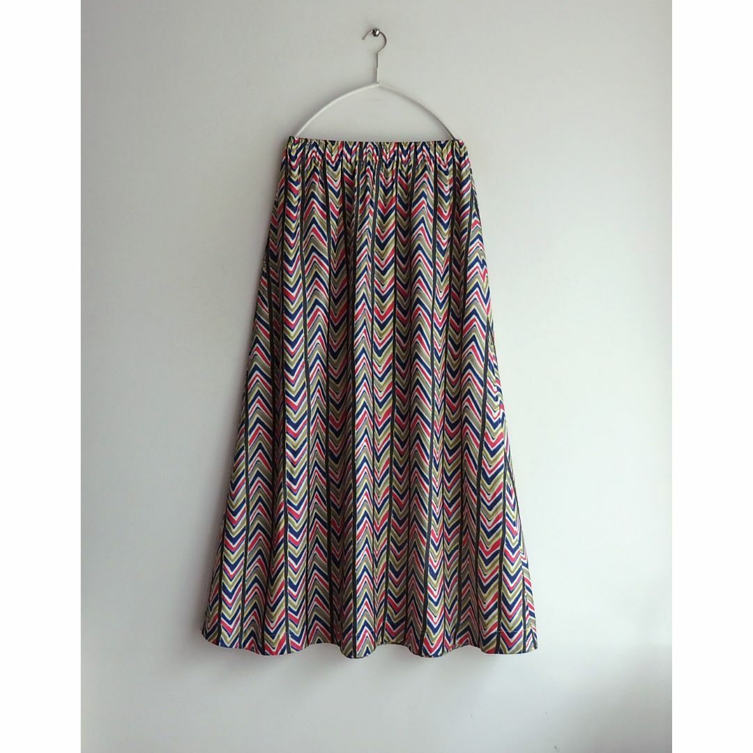 L'Appartement DEUXIEME CLASSE(アパルトモンドゥーズィエムクラス)の定価53,900円在庫1点　BANANATIME　プリント easy SKIRT レディースのスカート(ロングスカート)の商品写真