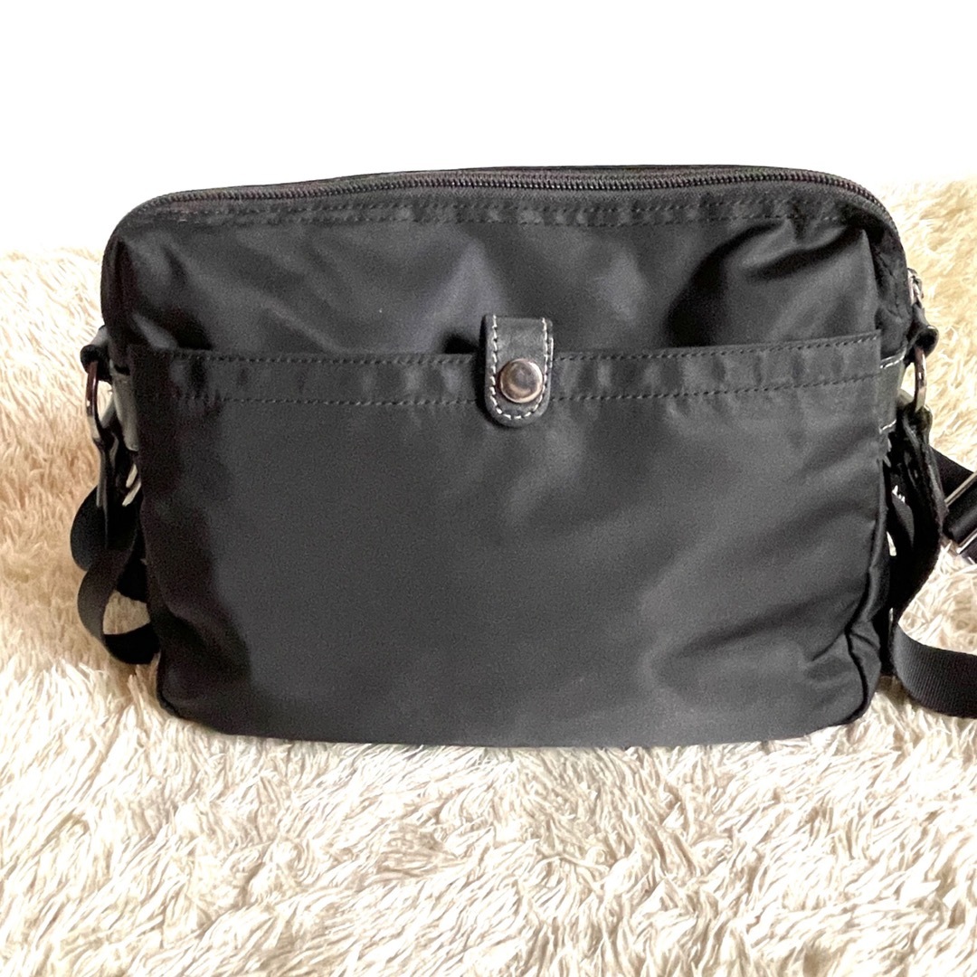 美品 アニエスベー ボヤージュ ショルダーバッグ ナイロン レザー ブラック