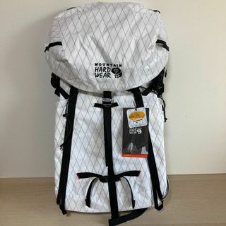 マウンテンハードウェア(MOUNTAIN HARDWEAR)のマウンテンハードウェア スクランブラー35 バックパック SMサイズ ホワイト(登山用品)