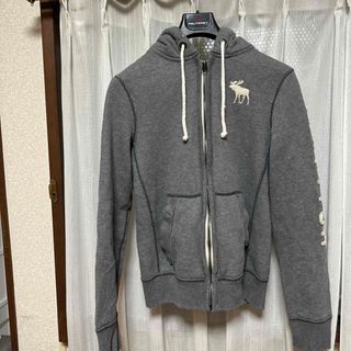 アバクロンビーアンドフィッチ(Abercrombie&Fitch)のアバクロのパーカー(パーカー)