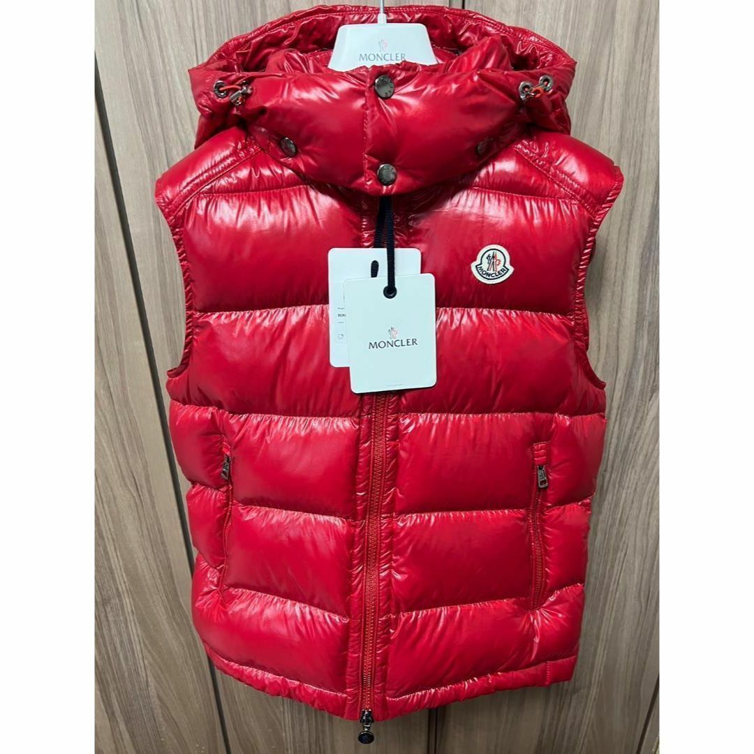 ☆未使用・本物保証☆MONCLER BORMES ダウンベスト TG3 赤色　L