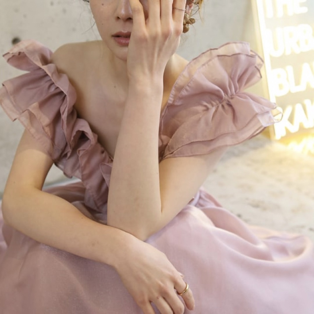 【限定お値下げ！】THE URBAN BLANCHE vieux rose レディースのフォーマル/ドレス(ウェディングドレス)の商品写真