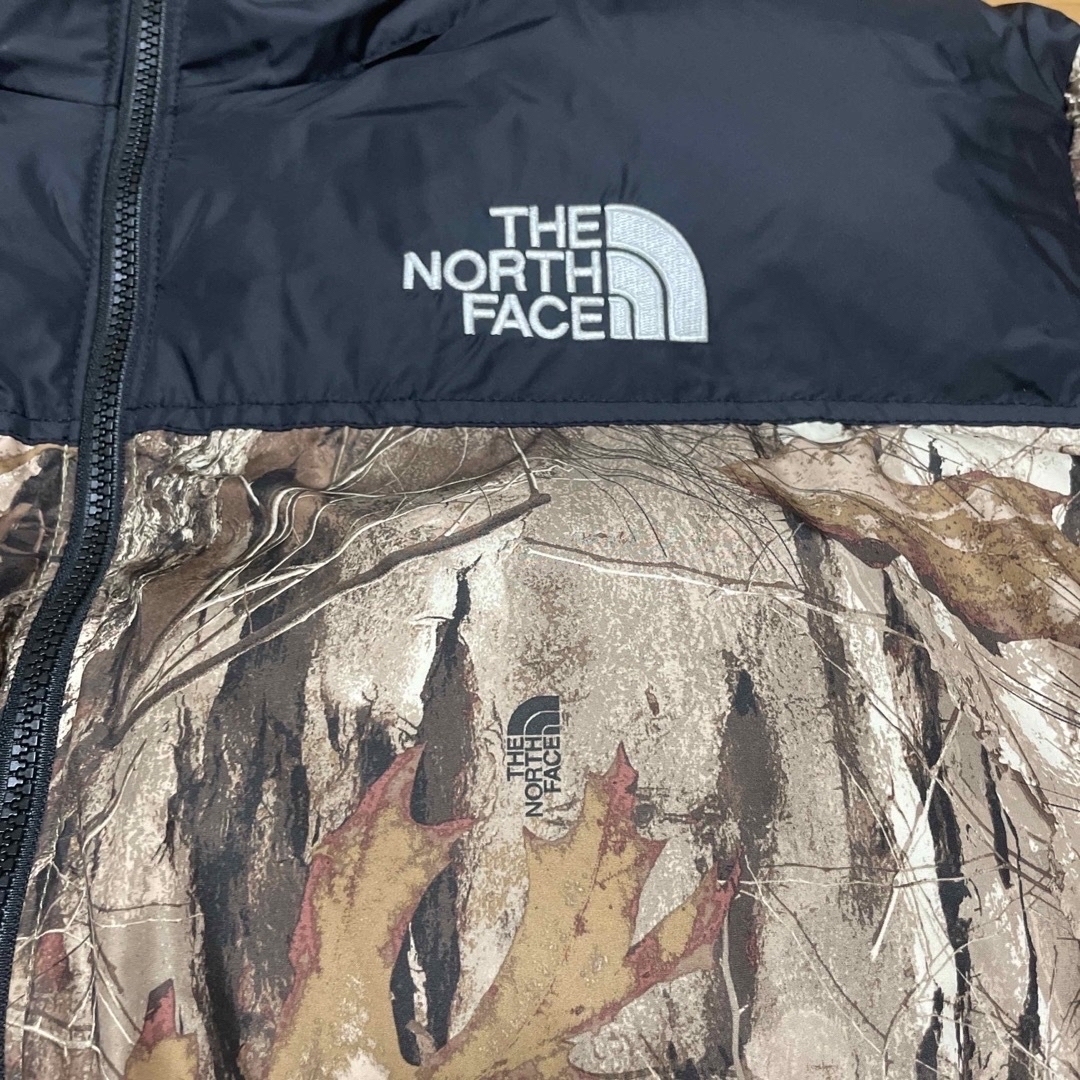 THE NORTH FACE(ザノースフェイス)のthe north face ヌプシ　枯葉 メンズのジャケット/アウター(ダウンジャケット)の商品写真