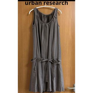 アーバンリサーチ(URBAN RESEARCH)のアーバンリサーチ　 ノースリーブ膝丈ワンピース　リボン付き(ひざ丈ワンピース)