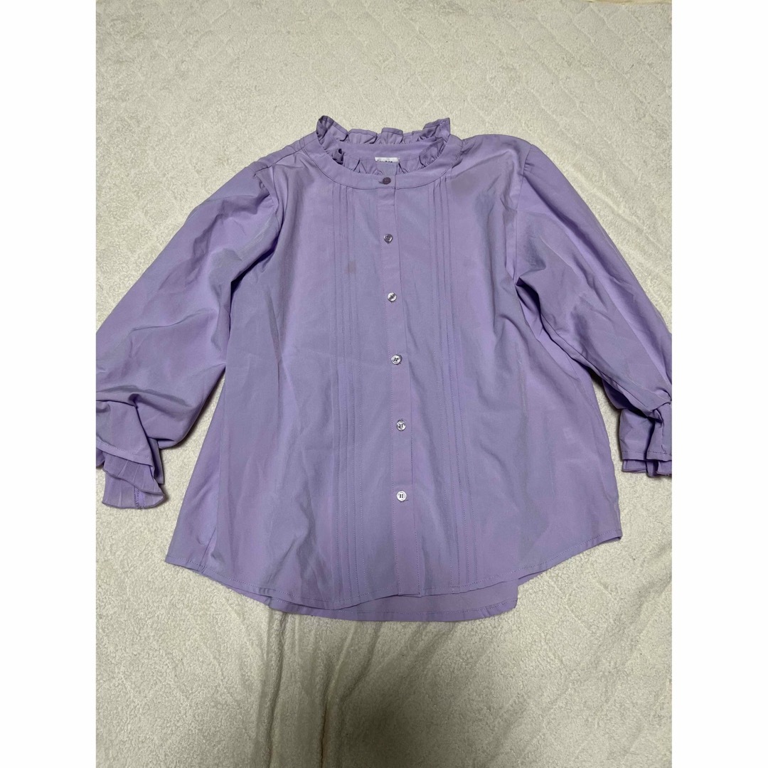 natural couture(ナチュラルクチュール)の紫色のシャツ レディースのトップス(シャツ/ブラウス(長袖/七分))の商品写真