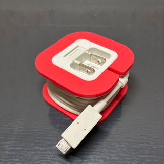 エヌティティドコモ(NTTdocomo)のドコモ純正 ポータブルACアダプタ Kuruko microUSB 急速充電対応(バッテリー/充電器)